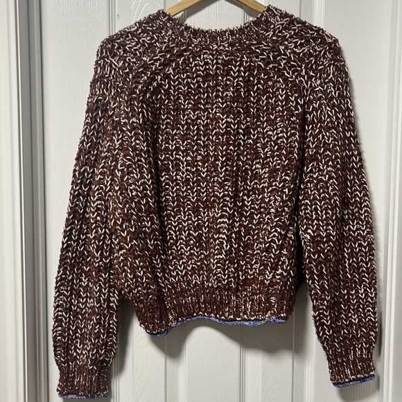 Aritzia Wilfred Eleanore v-neck sweater, amaretto (brown) white, small - Picture 6 of 10